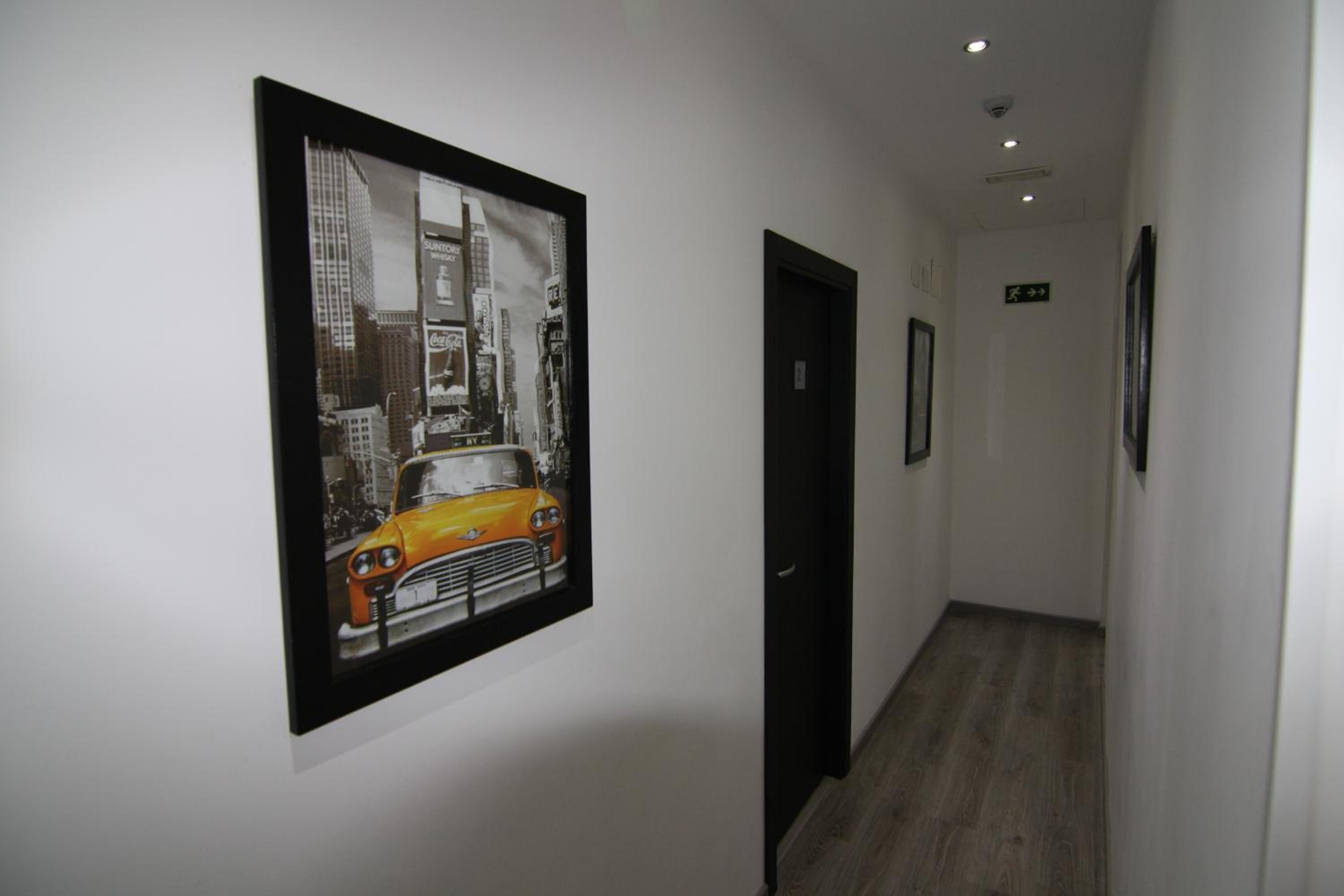 Hostal Mh Fuencarral — Photos 3